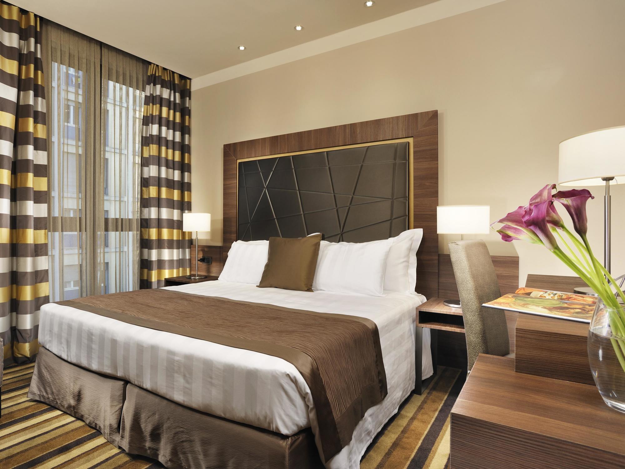 Uptown Palace Milan Bagian luar foto