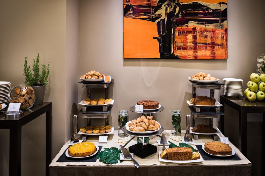 Uptown Palace Milan Bagian luar foto