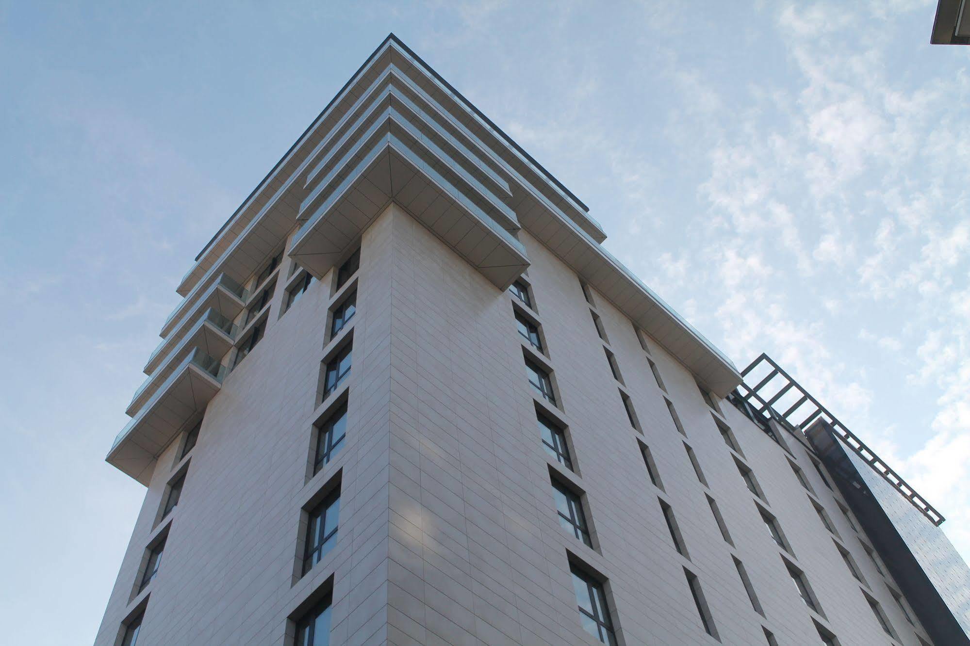 Uptown Palace Milan Bagian luar foto
